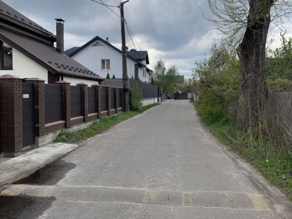 8сот Осокорки, до метро Славутич 2км, асфальт, без %, поряд озеро Киев