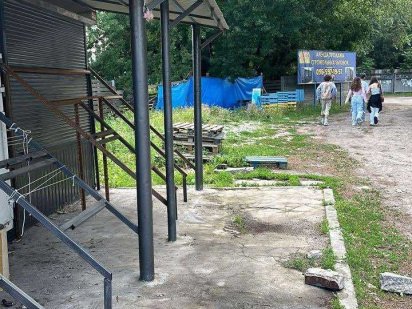 Продаж земельної ділянки під будівлю торгівлі. Фасад. Киев