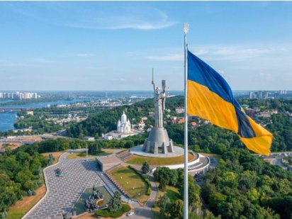 Земля. Фасад. Печерск. 2.5 га. Возможно деление. Киев