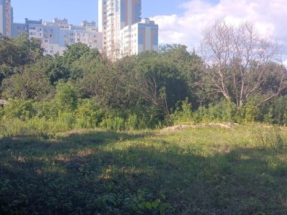 Продаж ділянки на Замковецькій