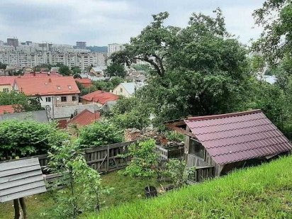 Продаж ділянки на вул. Єрошенка Львів