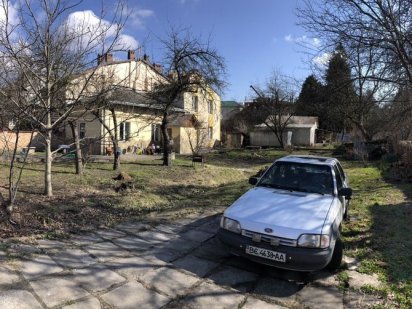 Продам земелтну ділянку з будинком вул. Окружна Львів