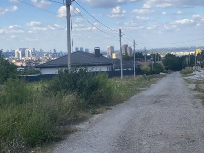 Участок на Победе с видом на Днепр Дніпро