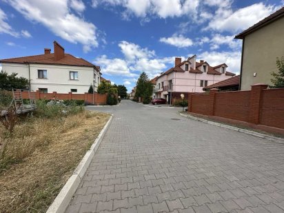 Продам участок в Совиньоне. Одесса