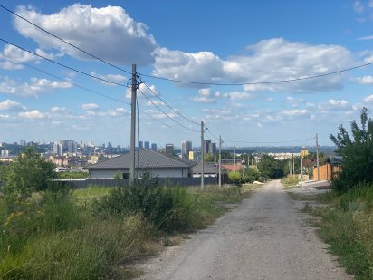 Участок среди новостроек на Победе Дніпро