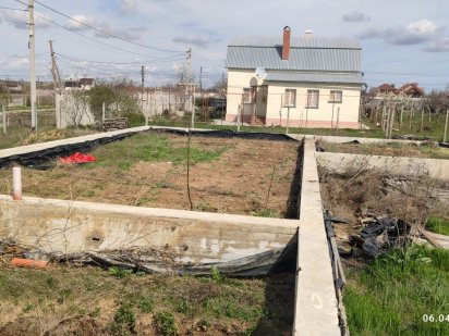 Участок с фундаментом на Перегоне Миколаїв