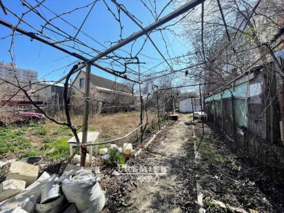 Терміново! Ділянка 9 соток на Вільямса зі старим будинком, фасад 6 м.