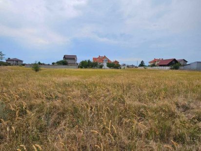 Продам участок 10 соток правильной формы по ул. Новая Одеса