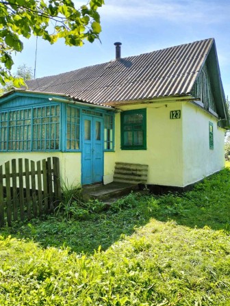 Продається дерев'яна хата с.Бачманіака  Славутський район.Хмельницька - фото 1