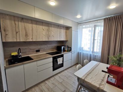 ТЕРМІНОВО !!! Продається 2-х кімнатна квартира в центрі міста Біла Церква по вул. Грушевського . Белая Церковь