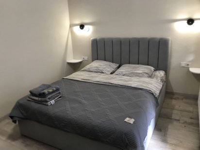 Апартамент з власною кухнею в Берегове,до басейну 10хв