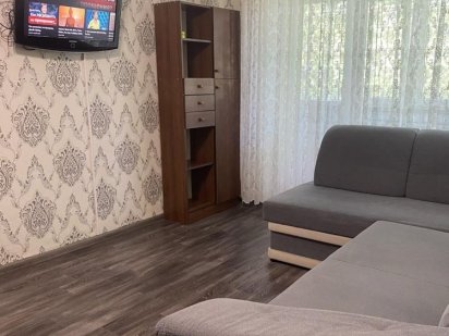 Сдаю в аренду по добово 2-кімнатну квартиру Каменское