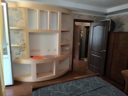 Сдам посуточно 1 комнатную квартиру Лозовая