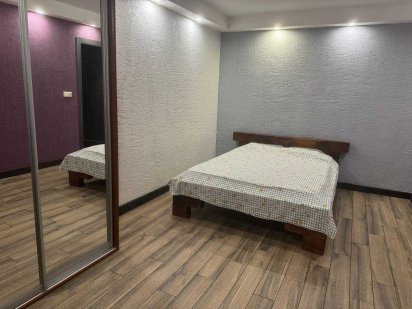 Кв-ри по пр. Лукьяненко (от Политеха до Голливуда) посуточно-почасово. Чернигов