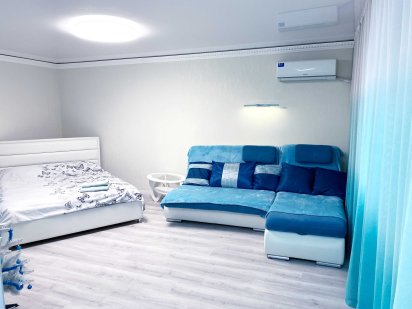 Своя. Центр ,Кёльнский бул. СВЕТ есть ВСЕГДА. Квартиры посутчно Дніпро