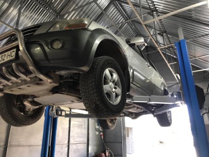 Оренда гаража з підйомником Дрогобыч