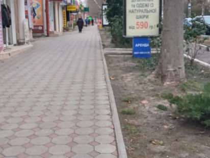 Оренда торгівельній  площі 50+28м2 за 250 гр.м2. центр міста. Черноморск