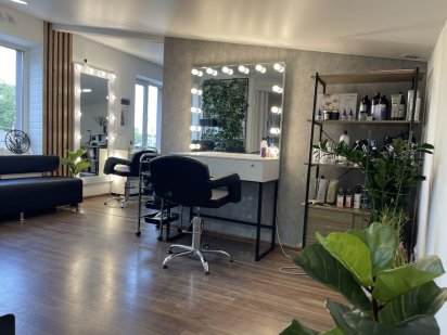 Шукаємо на відсоток колориста майстра перукаря Умань