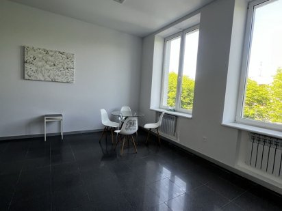 Здається приміщення в оренду в центрі міста Шептицький