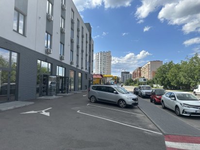 Здається місце під кав'ярню , кофестойку. Бровари