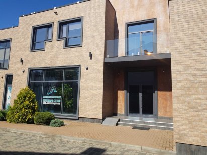 Торгово-офісне приміщення Вишневое