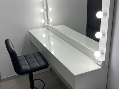 Місце бровіста/візажиста Буча