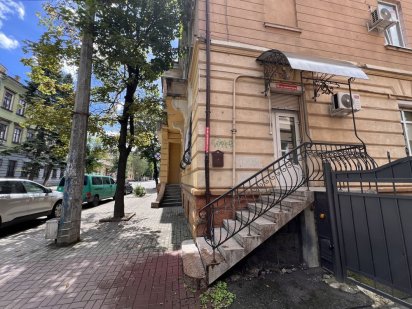 Комерція 45 м.кв. в Центрі (вул. Лепкого) Івано-Франківськ