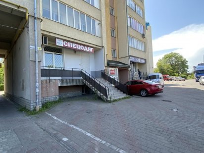 Оренда фасадного приміщення по вул.Надрічна Івано-Франківськ