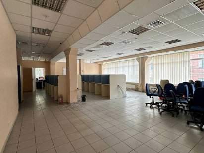 Оренда великого офісу в центрі міста. Великі панорамні вікна. Полтава