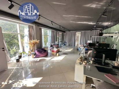 Оренда приміщення. Центр. Біля парку, вул. Садова. Гарне розташування. Черновцы