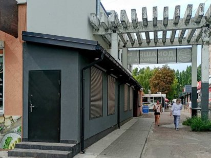 ком. приміщення з сан.вузлом і окремим входом та  активним трафіком Черкаси