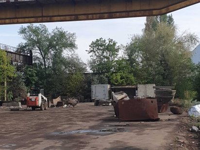 Відкритий майданчик з краном в оренду Николаев