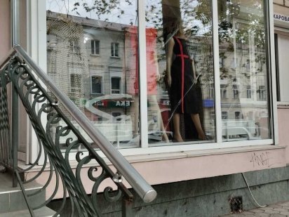 Помещение 55 кв Соборная Адмирала Макарова Парадный вход,все уд отличн Миколаїв