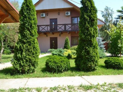 Котедж для літнього відпочинку Берегове