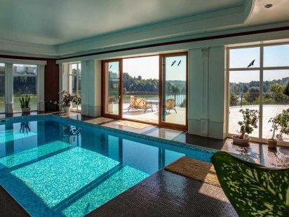 Дом 800 кв. VIP уровня. На берегу озера. Бассейн, джакузи, генератор Київ