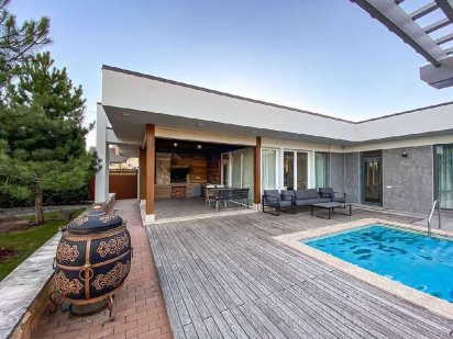 Люкс будинок з великим теплим басейном, баня, мангал Львів