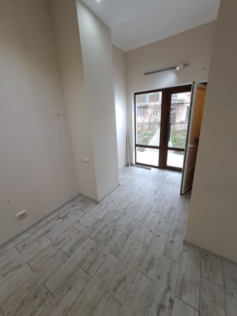 Продам салон краси  в центрі міста Чорноморск - фото 1