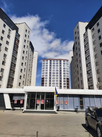 Продам квартиру 58м2 на 4 поверсі ЖК Айсберг - фото 1