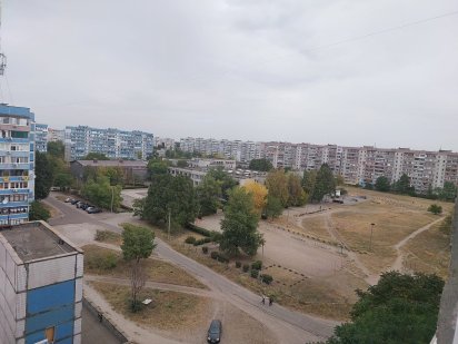 Продам 2х.комн.квартиру 4 мкрн Левый берег Каменское