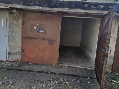 Гараж цегляний , вул Хотинська-Бельведерська (центр)