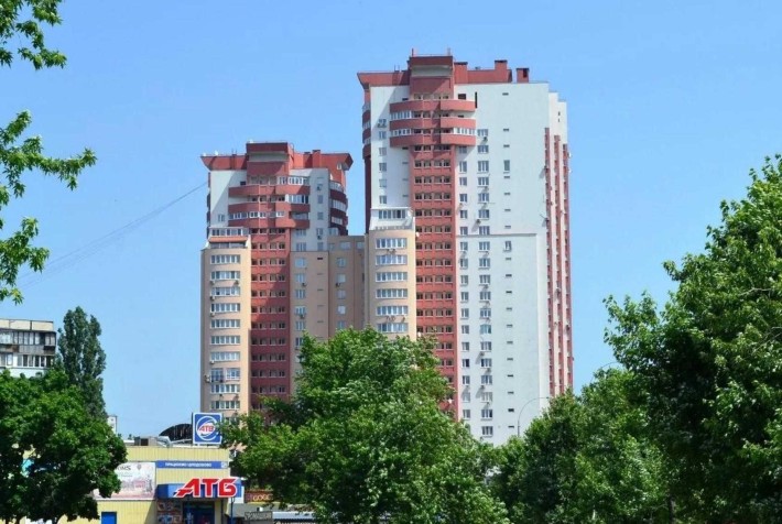 БЕЗ% продам ВЕЛИКЕ паркомісце Тичини 18Б Площа 25,4 м - фото 1