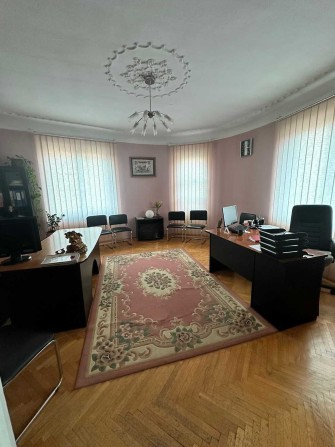 Продаж трикімнатної квартири - фото 1