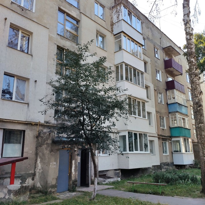 Продам квартиру 3-х кімнатну 65м2, 5 поверх, стан жилий, середина. - фото 1