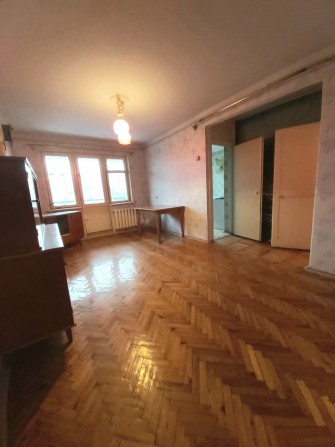 Продам 2 комнатную квартиру,  недалеко от метро - фото 1