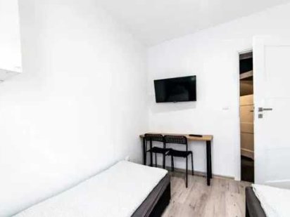 1500 грн месяц проживания Киеве Куреневка Сырец Дорогожичи  VIP Хостел Київ