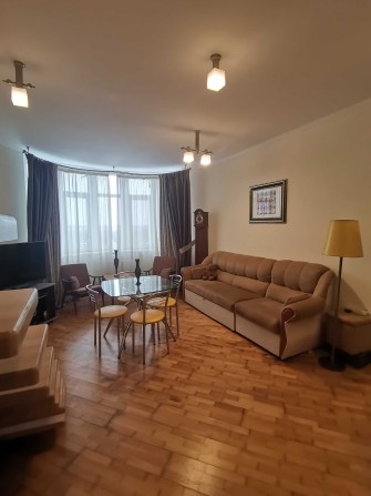 Продам 2 рівневу квартиру в самому центрі міста, 91м2. - фото 1