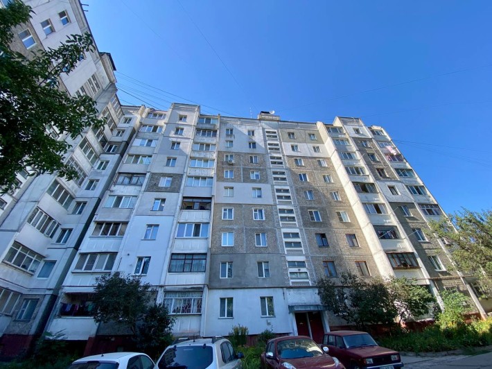 Продаж 3к квартири р-н Виставка - фото 1