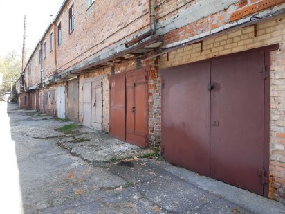 Гараж в ,, Юбилейном ,, пр-т Науки 75, Шевченковский р-н, г. ХАРЬКОВ Харків