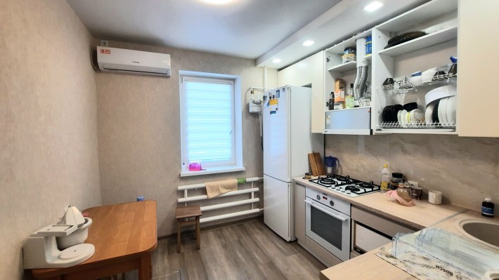 Продам 2х.кв. л/б, 5 мкр. вблизи хвойного леса 32000$ - фото 1