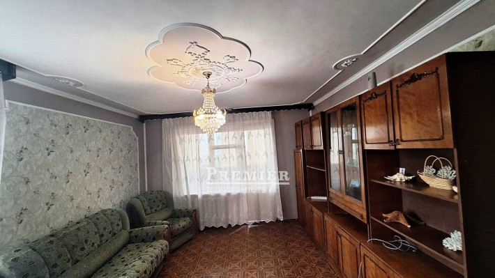 Продам 3 кімн. квартиру у м. Чорноморськ - фото 1